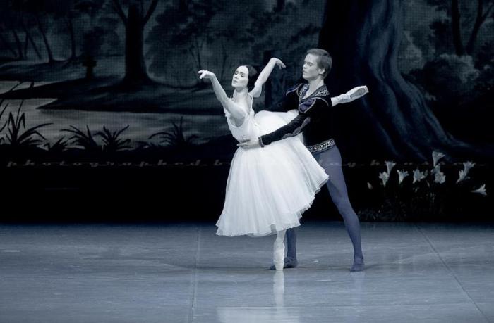 olesya-novikova-and-leonid-sarafanov-in-giselle-51